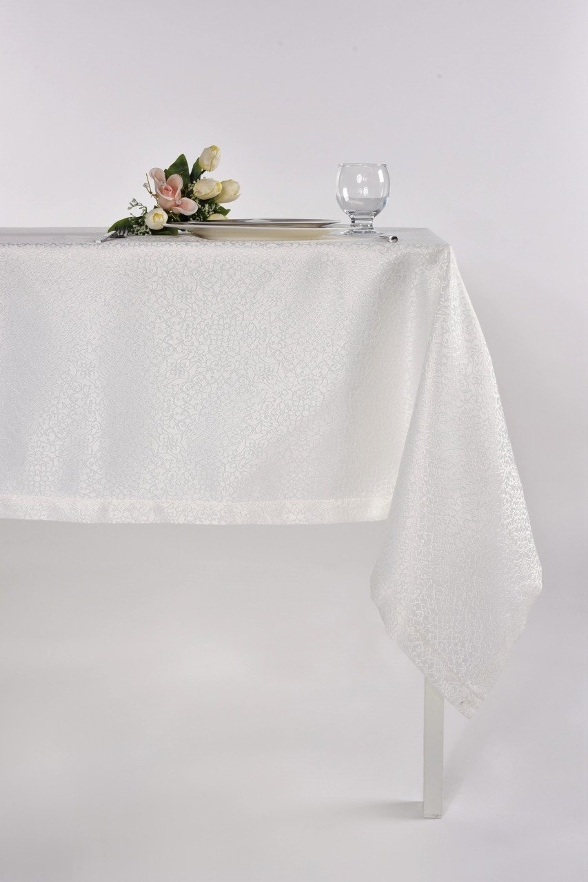 Dertsiz Kumaş Jakarlı Masa Örtüsü Ekru-Beyaz 150 x 240