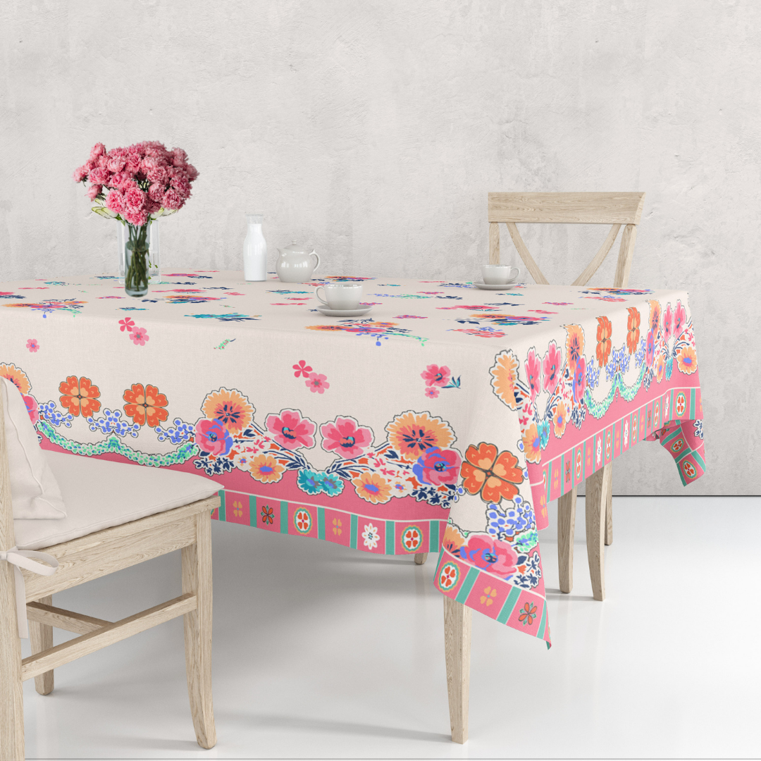 140 x 140 cm Pembe Çiçekli Kare Masa Örtüsü