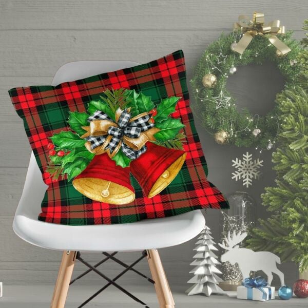 Yılbaşı Christmas Ekoseli Kırmızı Noel Çanı Çift Tarafı Desenli Kırlent Kılıfı 43x43 cm